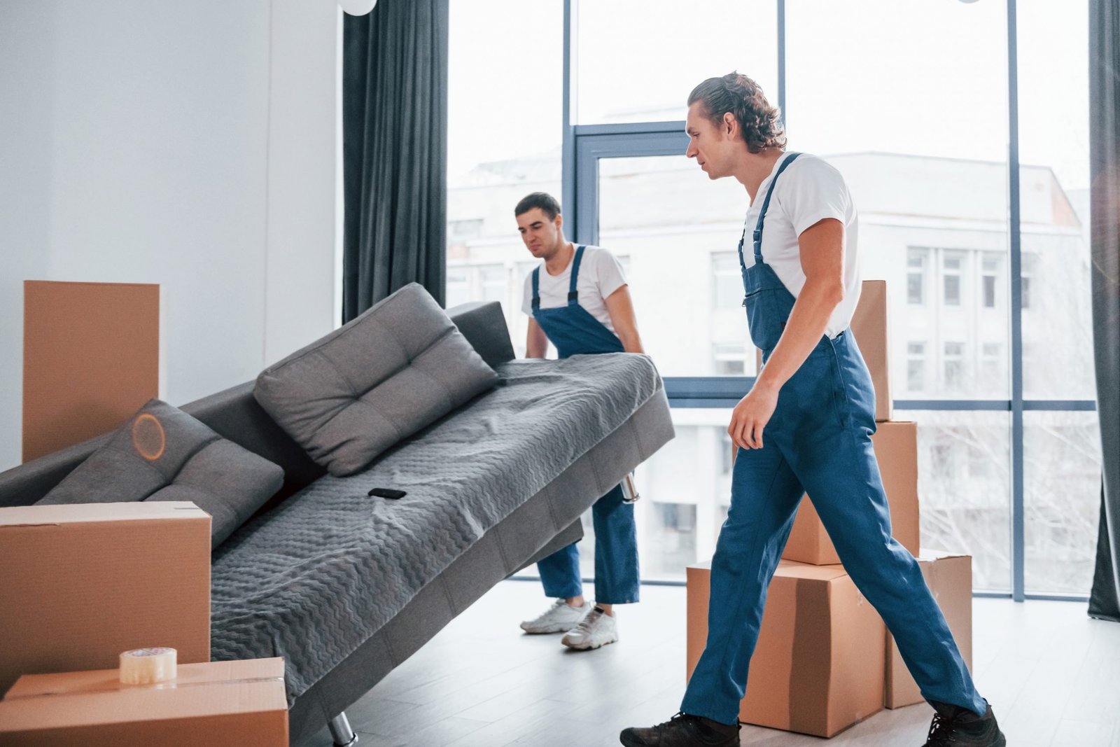 Furniture Movers in Dubai: Services, Prices, and Reviews!
